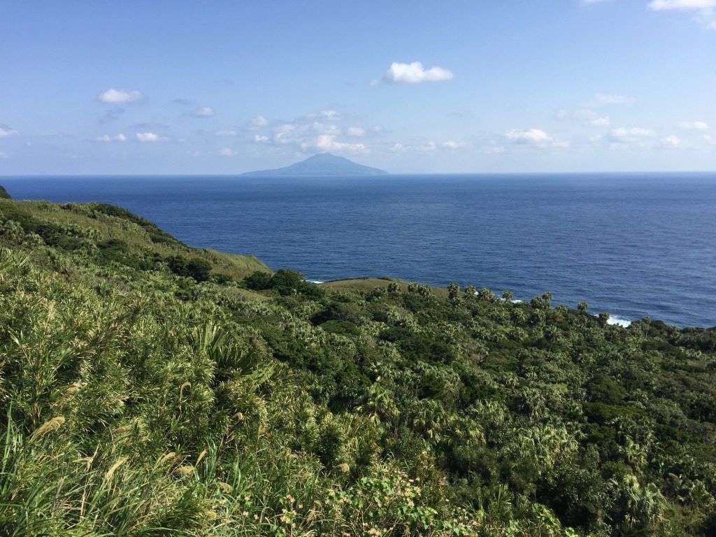 トカラ列島全島訪問 秘境の島々を歩いてきた | 登山ガイド 沖本 ...