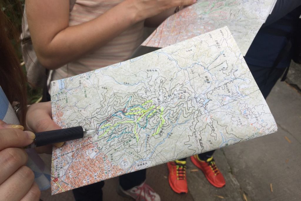 プロガイドが教える登山地図の見方・読み方とコンパスの使い方